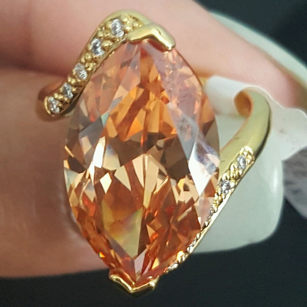 Marquise Cut Citrine Ring - Picture 3 of 3